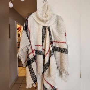 Poncho / sweater